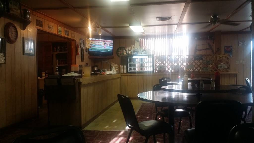 Raynors Seafood & Restaurant | restaurant | 114 N 2nd St, Immokalee, FL 34142, USA | 2396573911 OR +1 239-657-3911