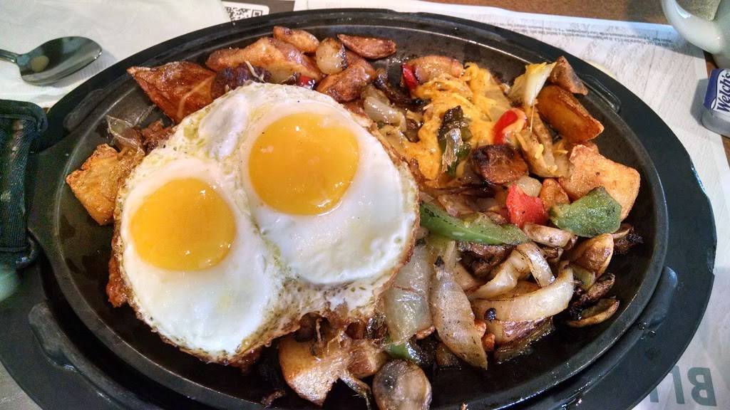 Dennys | restaurant | 10473 Lee Hwy, Fairfax, VA 22030, USA | 7032738133 OR +1 703-273-8133