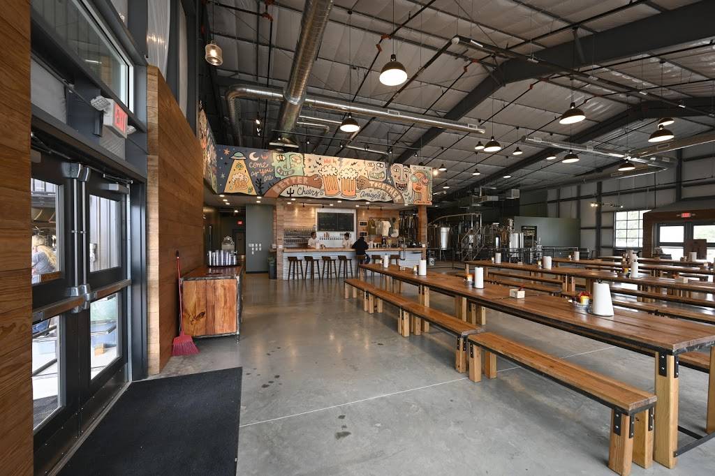 Beerburg Brewing | restaurant | 13476 Fitzhugh Rd, Austin, TX 78736, USA | 5122650543 OR +1 512-265-0543