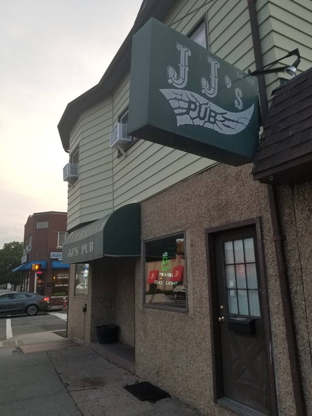 JJs Pub & Grill | restaurant | 25-01 Broadway, Fair Lawn, NJ 07410, USA | 2017964082 OR +1 201-796-4082