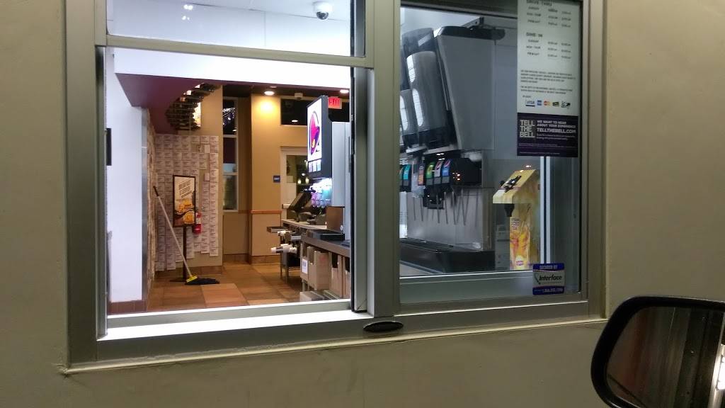 Taco Bell | meal takeaway | 9551 Lakewood Blvd, Downey, CA 90240, USA | 5626220161 OR +1 562-622-0161