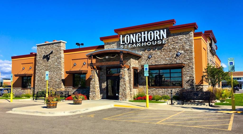 LongHorn Steakhouse - Meal takeaway | 3300 W Touhy Ave, Skokie, IL