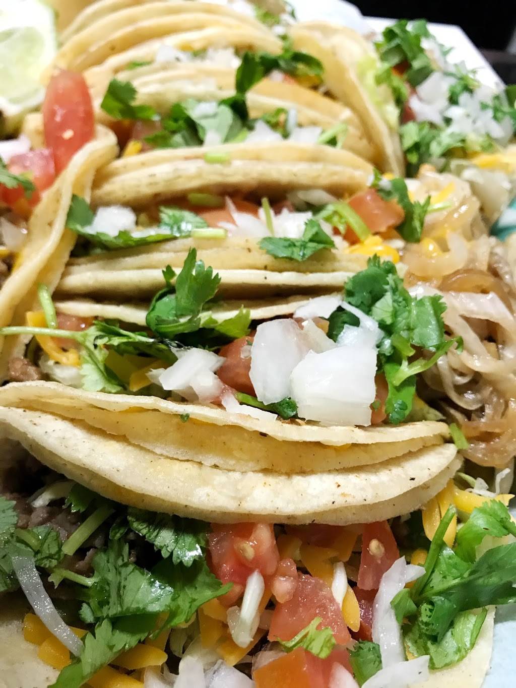 Emilios Taqueria | restaurant | 30327 Farm to Market Rd 1488, Waller, TX 77484, USA | 9363723140 OR +1 936-372-3140