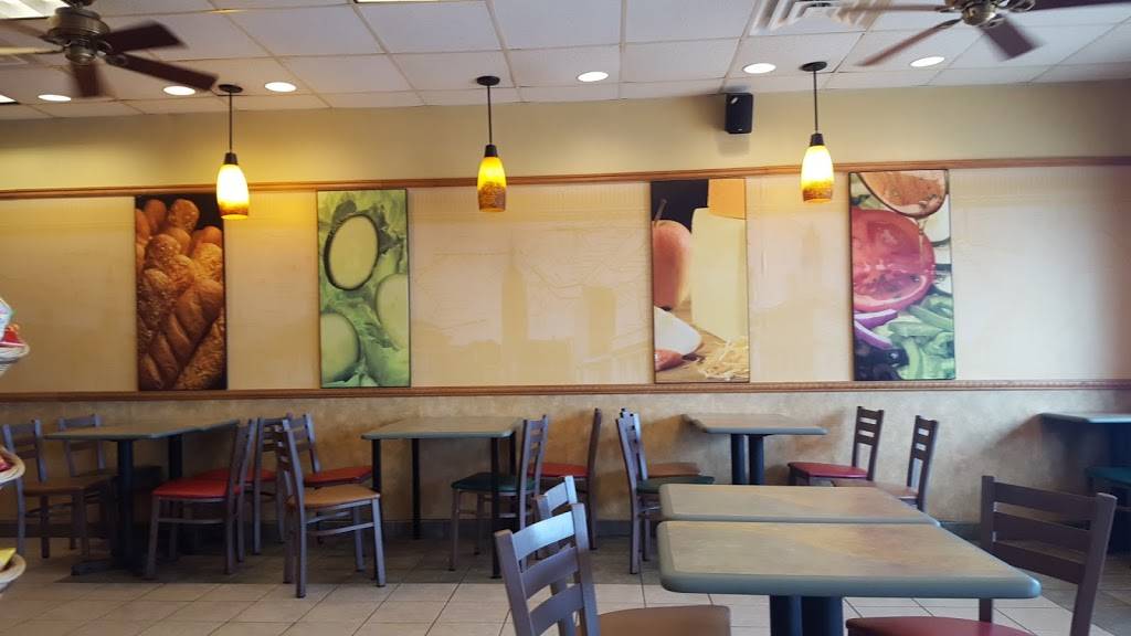 Subway Restaurants | restaurant | 1000 E Criner St, Grandview, TX 76050, USA | 8178663774 OR +1 817-866-3774