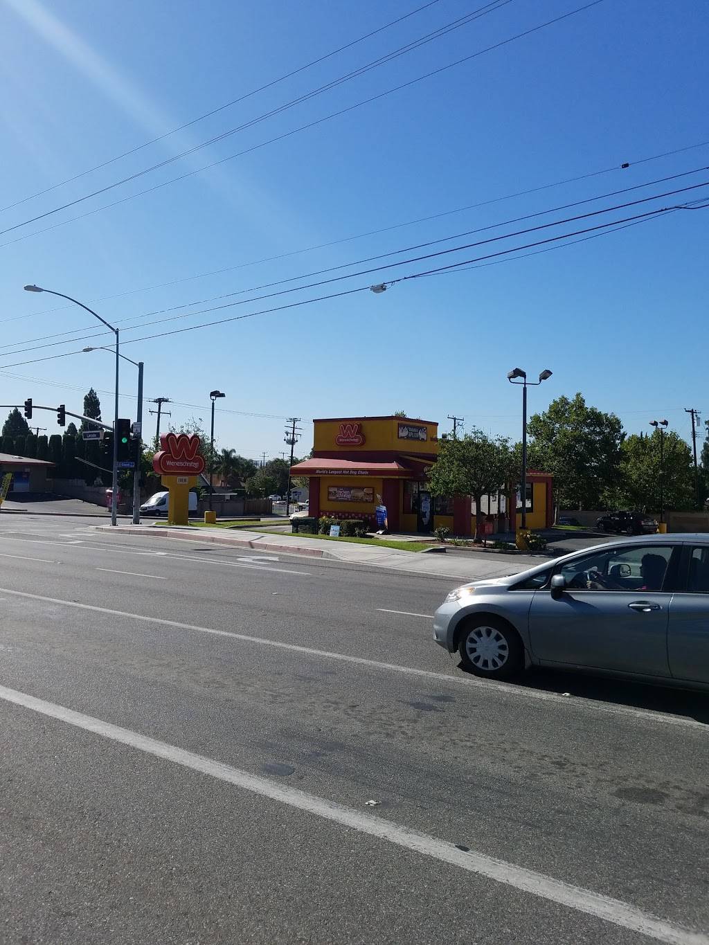 Wienerschnitzel | restaurant | 108 Lincoln Ave, Orange, CA 92865, USA | 7149988555 OR +1 714-998-8555