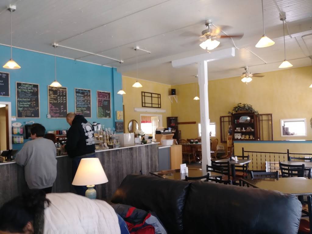 The Living Room Coffee Shop & Vintage Decor, LLC | cafe | 85 S Main St, Clintonville, WI 54929, USA | 7154603223 OR +1 715-460-3223