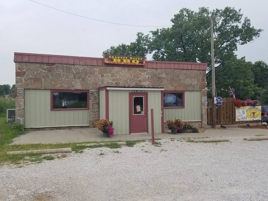 Shawnee Mound BBQ | restaurant | 112 Rives Rd, Clinton, MO 64735, USA | 6605251695 OR +1 660-525-1695