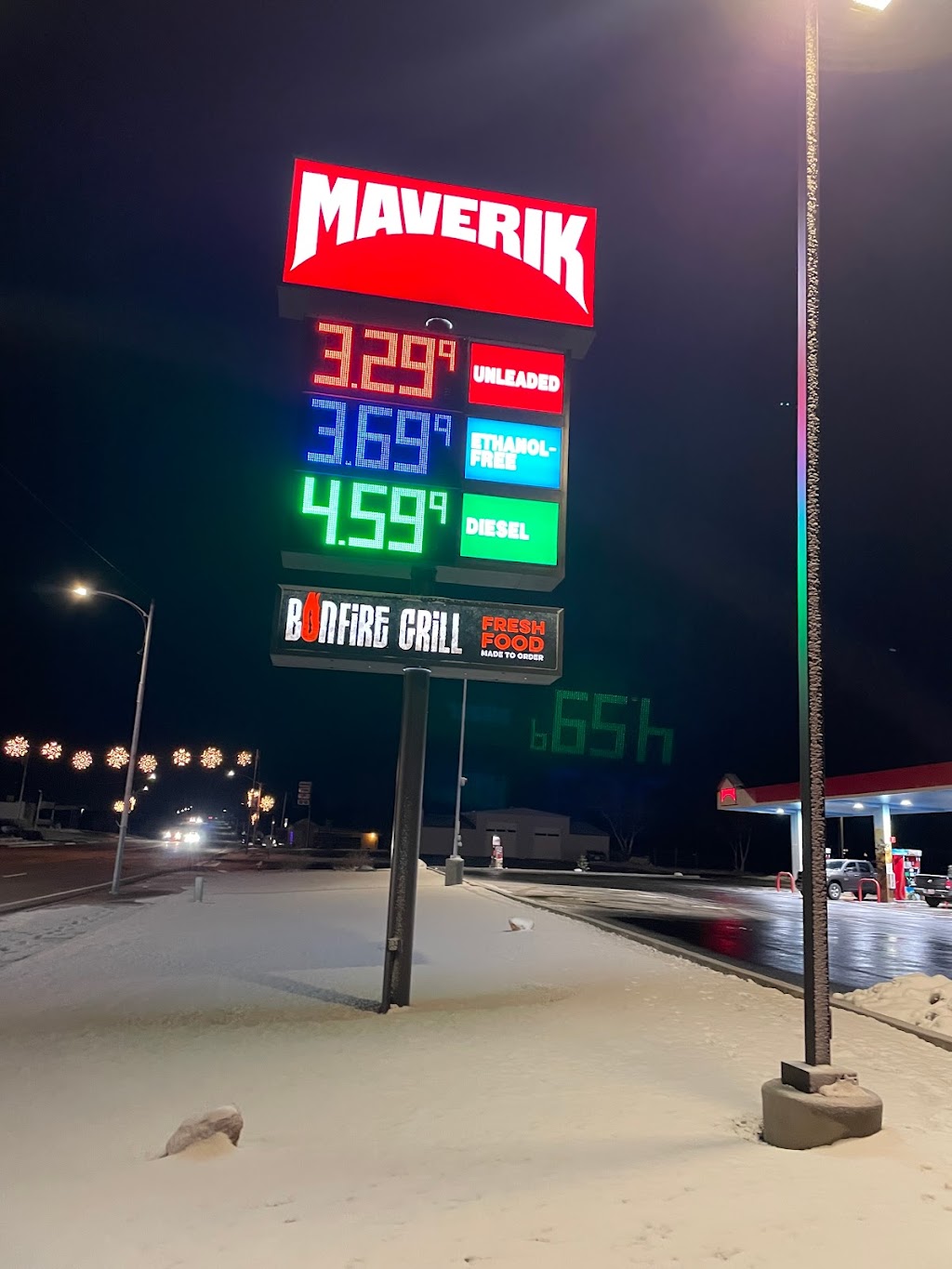 maverik-adventure-s-first-stop-68-n-grayson-pkwy-blanding-ut-84511-usa