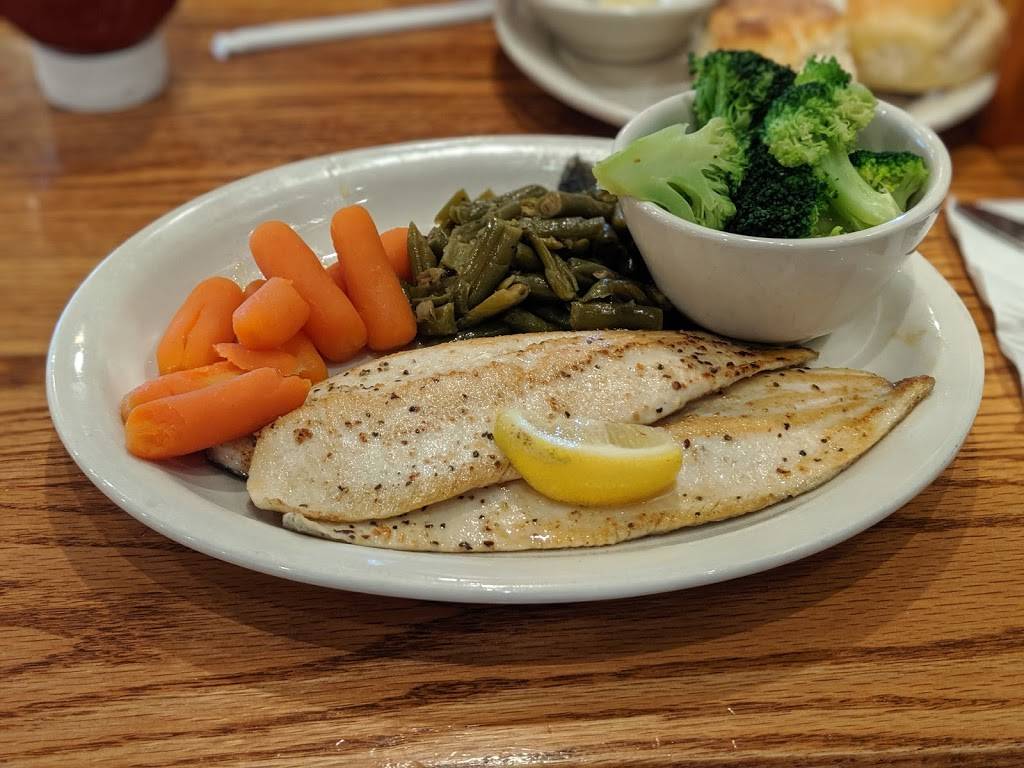 Cracker Barrel Old Country Store | restaurant | 701 W Springfield Rd, Sullivan, MO 63080, USA | 5734685595 OR +1 573-468-5595