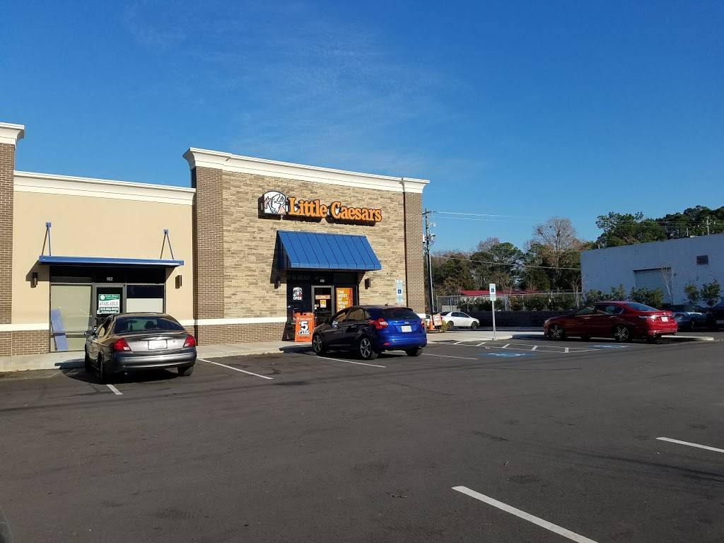 Little Caesars Pizza | meal takeaway | 630 N Bragg Blvd, Spring Lake, NC 28390, USA | 9104913935 OR +1 910-491-3935