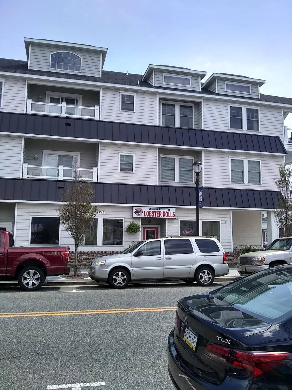 Quincy's Original Lobster Rolls 2059, 4215 Landis Ave, Sea Isle City