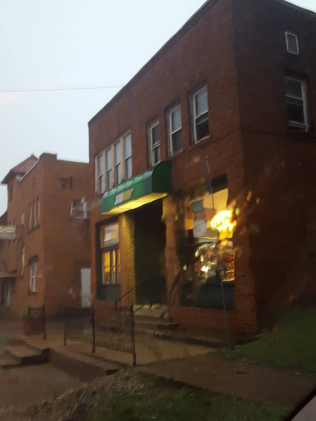 Subway Restaurants | restaurant | 111 N Market St, McArthur, OH 45651, USA | 7405965800 OR +1 740-596-5800