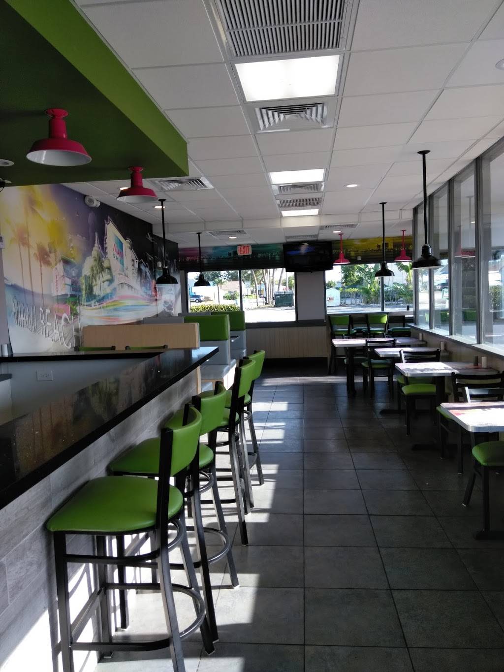 Miami Grill -- North Lake | restaurant | 952 Northlake Blvd, Lake Park, FL 33403, USA | 5618631212 OR +1 561-863-1212