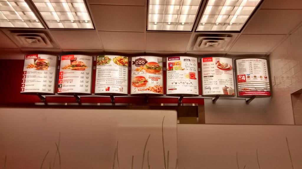 Wendys | restaurant | 120 Hwy 641 S North, Camden, TN 38320, USA | 7315843000 OR +1 731-584-3000