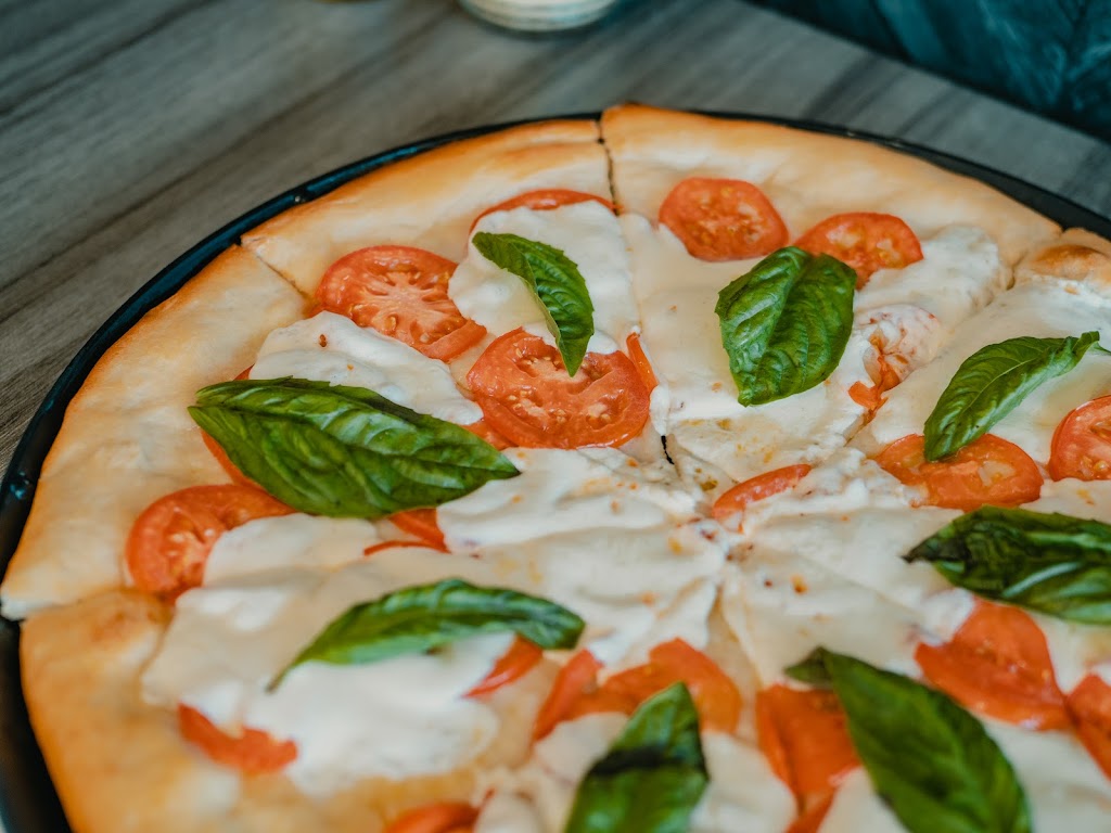 Slice n Dice Board Game Pizzeria | restaurant | 1220 W Parnall Rd STE B, Jackson, MI 49201, USA | 5179622784 OR +1 517-962-2784