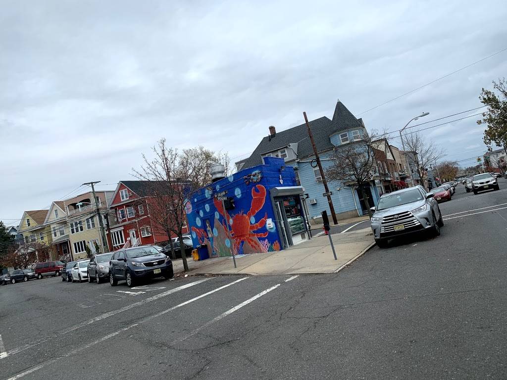 Starfish & chips | restaurant | 1003 Broadway, Bayonne, NJ 07002, USA | 2014553440 OR +1 201-455-3440