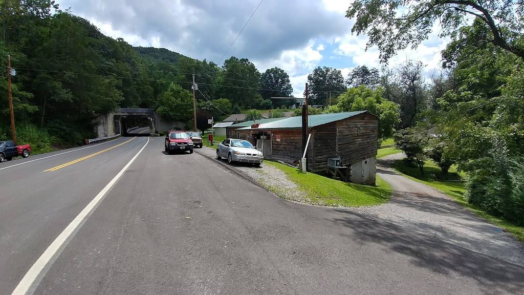 B&B Market | 2774 TN-9, LaFollette, TN 37766, USA