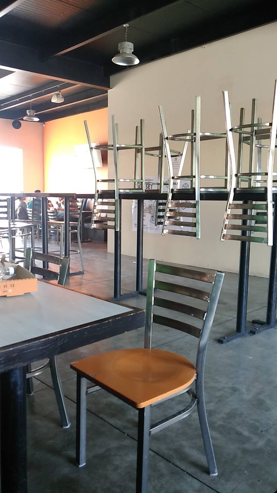 Little Caesars Pizza | meal takeaway | Carretera Libre a Tecate 25420, Local 03 Col, Fideicomiso el Florido, 22245 Tijuana, B.C., Mexico | 016642102328 OR +52 664 210 2328