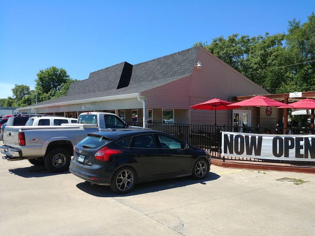 Fiesta Bar & Grill | restaurant | 104 Wightman, Moberly, MO 65270, USA | 6602697188 OR +1 660-269-7188