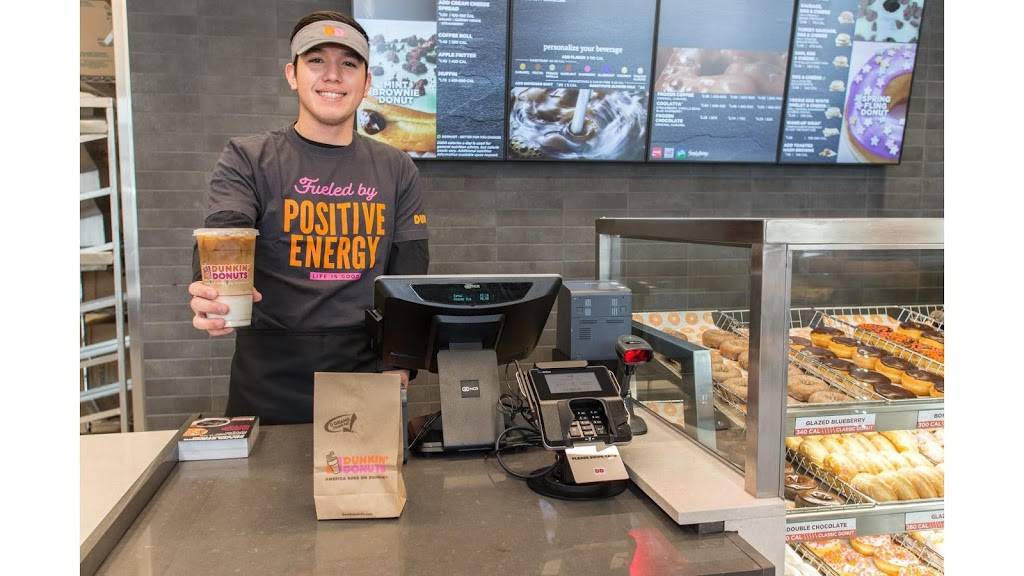 Dunkin | bakery | 15800 Snow Rd, Brook Park, OH 44142, USA | 2168985885 OR +1 216-898-5885