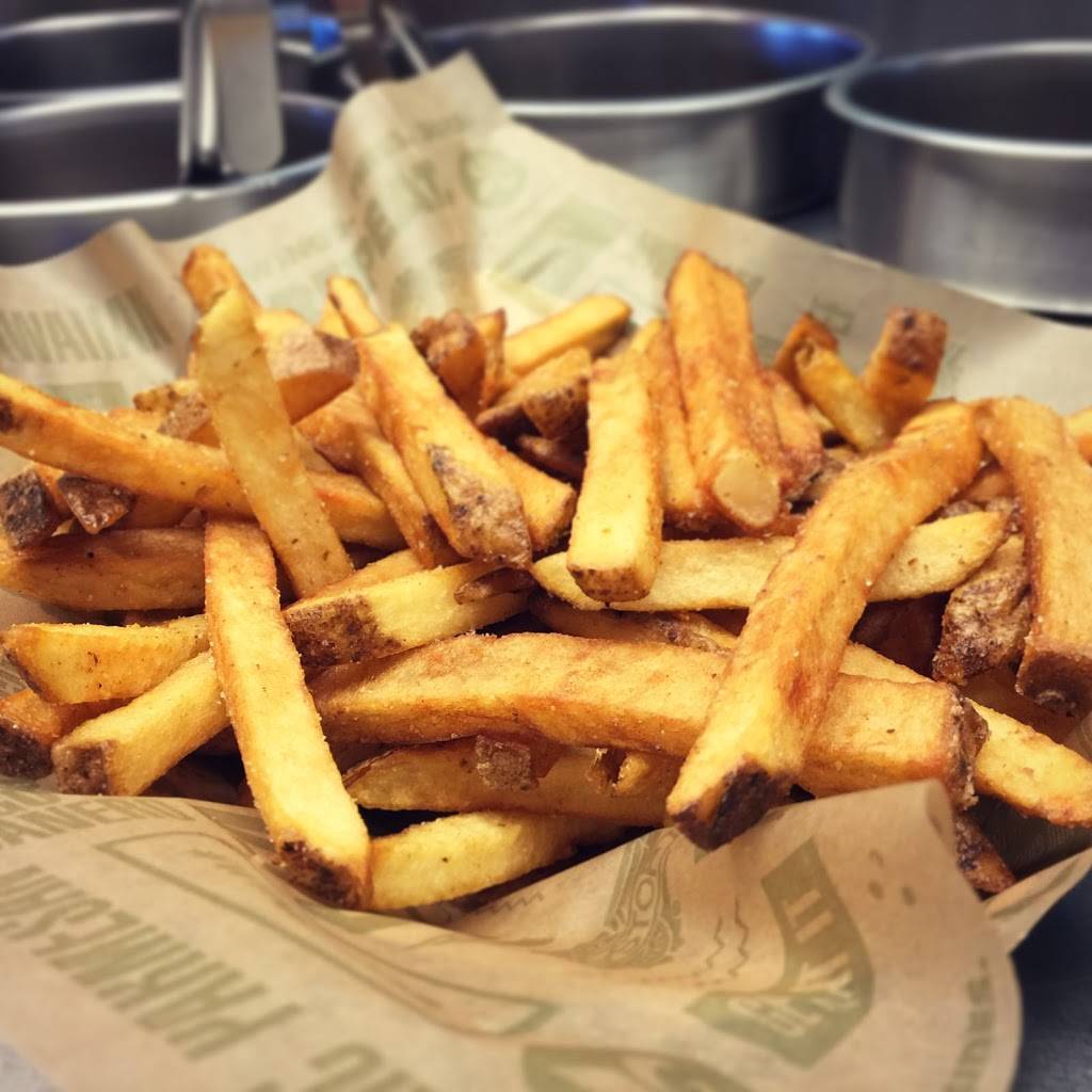 Wingstop 9211 N Tryon St Ste 14, Charlotte, NC 28262, USA