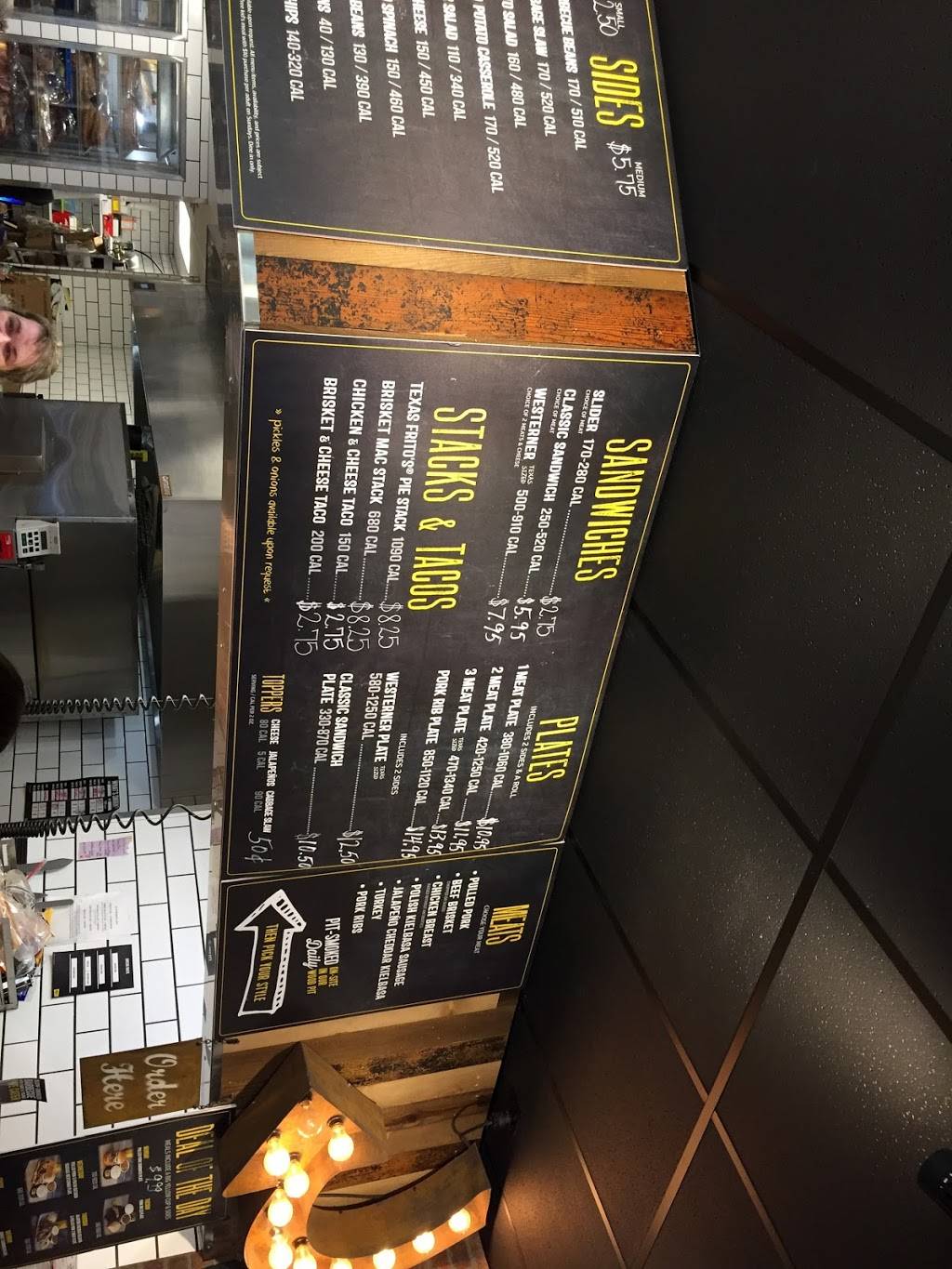 Dickeys Barbecue Pit | restaurant | 3784 Parkway Ste 101, Pigeon Forge, TN 37863, USA | 8659080096 OR +1 865-908-0096