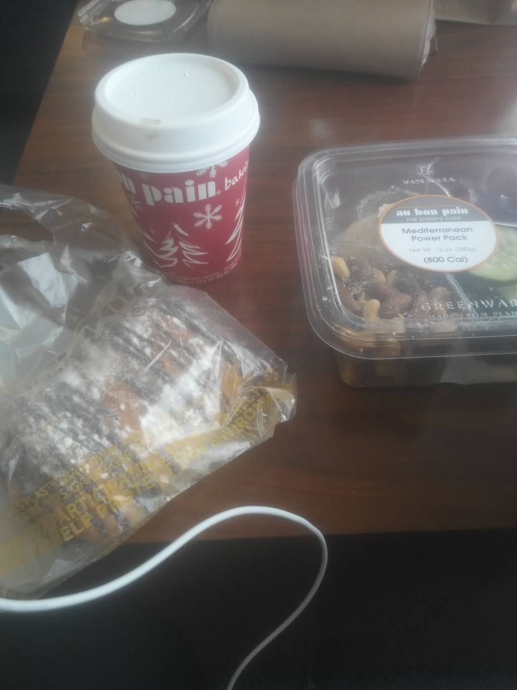 Au Bon Pain | cafe | John James Audubon Pkwy & Core Road, Buffalo, Buffalo, NY 14221, USA | 7166458880 OR +1 716-645-8880