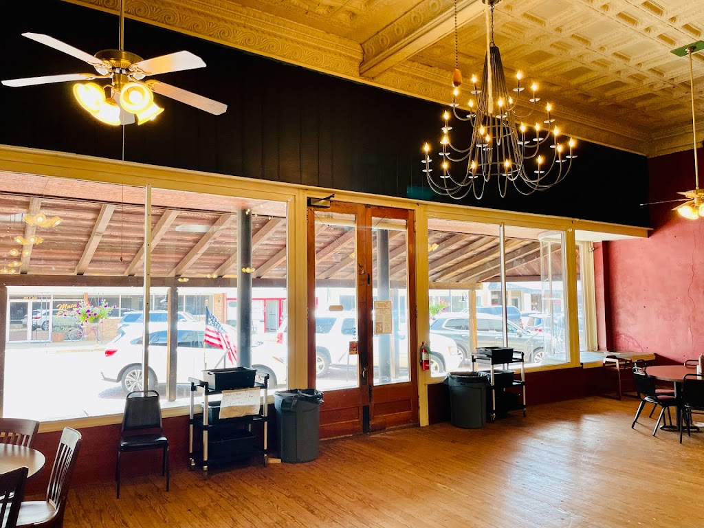 Porkys Saloon and Barbeque | restaurant | 241 N Main St, Childress, TX 79201, USA | 9409387077 OR +1 940-938-7077
