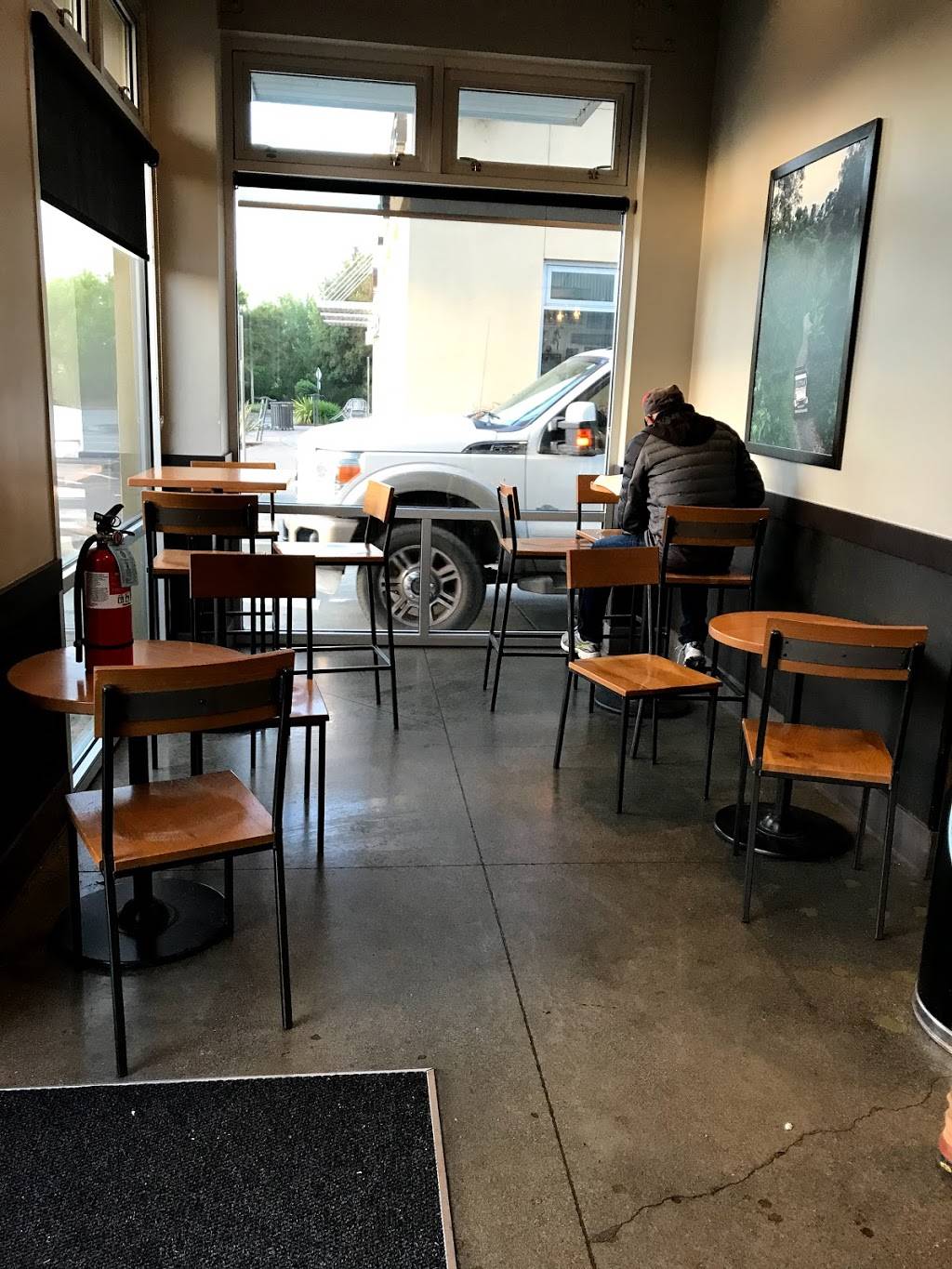Starbucks | cafe | 3100 Lakeville Hwy B, Petaluma, CA 94954, USA | 7077753708 OR +1 707-775-3708