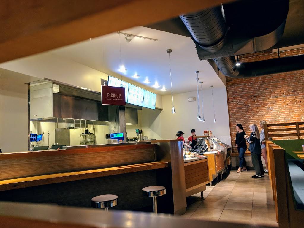 Noodles and Company | restaurant | 8 W 8th St, Lawrence, KS 66044, USA | 7858414300 OR +1 785-841-4300
