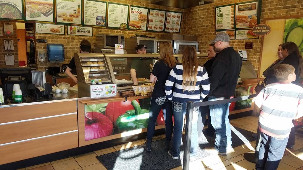 Subway | meal takeaway | 909 S Main St Suite A, Logan, UT 84321, USA | 4357525225 OR +1 435-752-5225