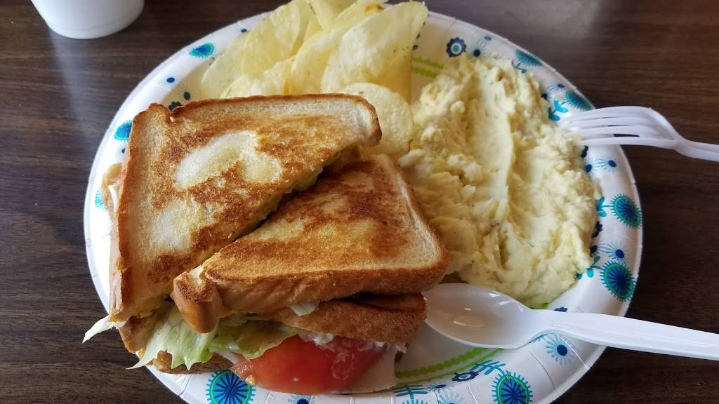 Finneys Sandwich Shop | meal takeaway | 1009 Main St, Tupelo, MS 38801, USA | 6628421746 OR +1 662-842-1746