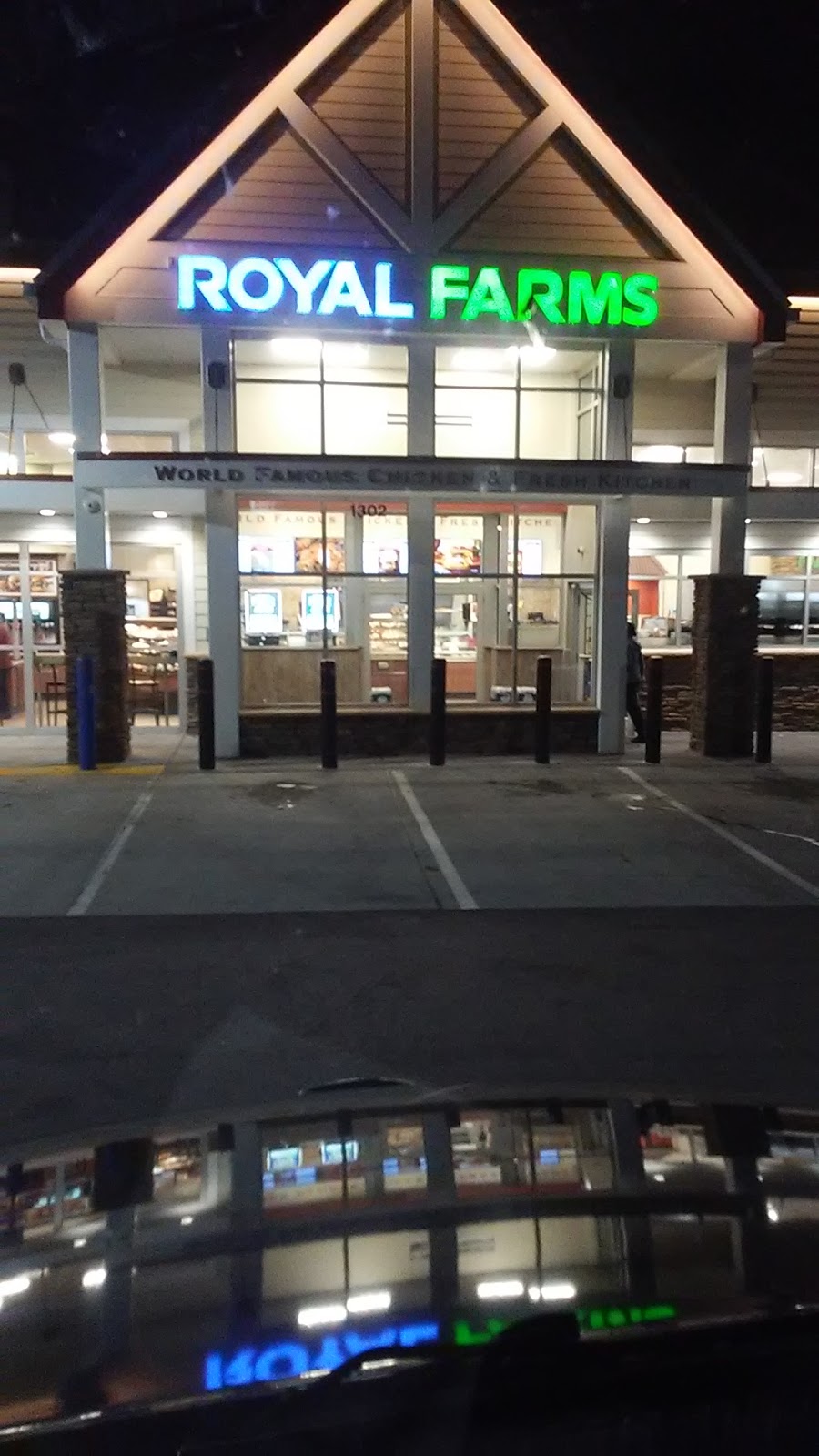Royal Farms | meal takeaway | 1302 Windlass Dr, Baltimore, MD 21220, USA | 4104068495 OR +1 410-406-8495