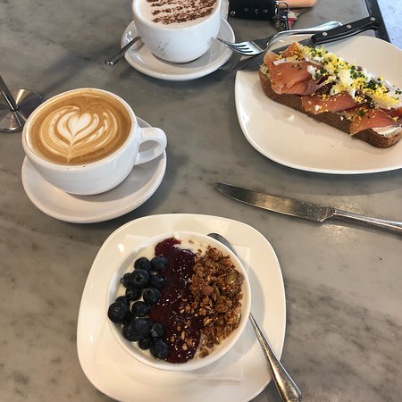 Common Bond Bistro & Bakery - Montrose - Restaurant | 1706 Westheimer ...