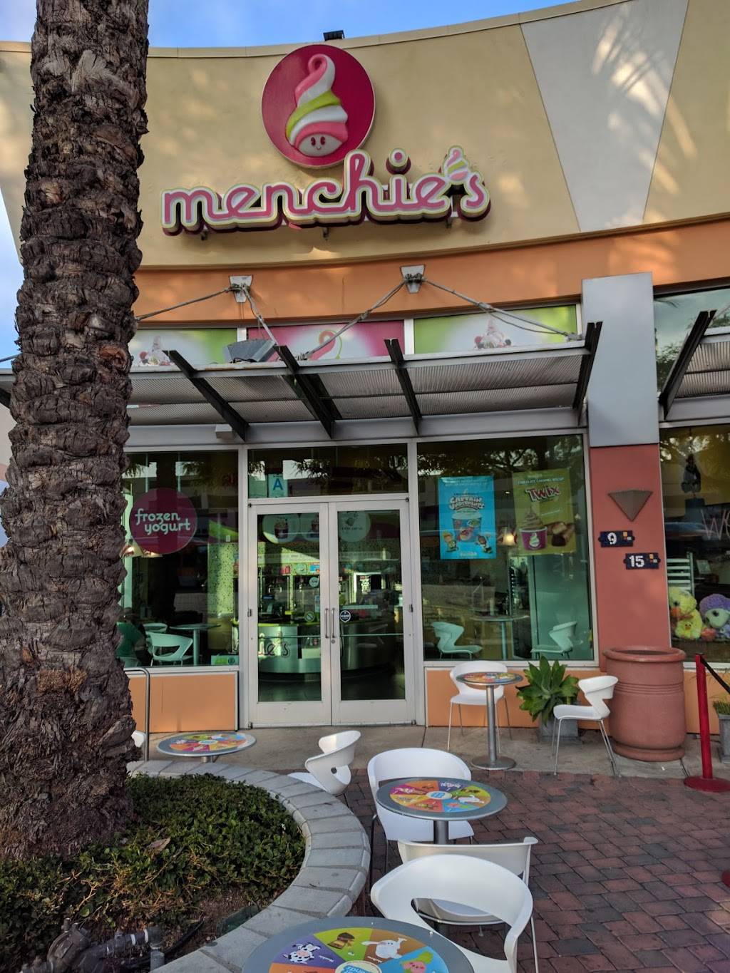 Menchies Frozen Yogurt | bakery | 9 E Main St, Alhambra, CA 91801, USA | 6262899289 OR +1 626-289-9289
