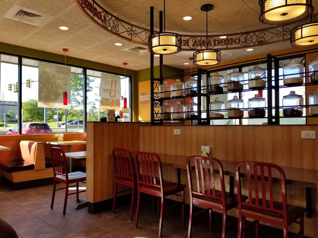 Popeyes Louisiana Kitchen | restaurant | 84 Mazzeo Dr, Randolph, MA 02368, USA | 7818058144 OR +1 781-805-8144