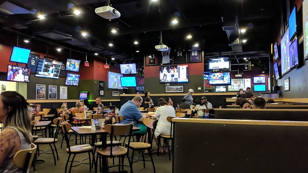 Buffalo Wild Wings | meal takeaway | 1000 Kamehameha Hwy #227-228, Pearl City, HI 96782, USA | 8082609464 OR +1 808-260-9464