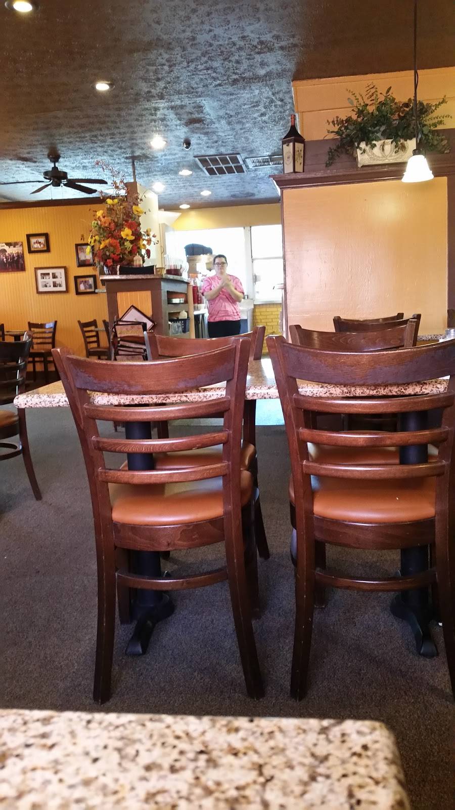 Pizza Palace Italian Restaurant | restaurant | 109 Hope Mills Rd, Fayetteville, NC 28304, USA | 9104244657 OR +1 910-424-4657