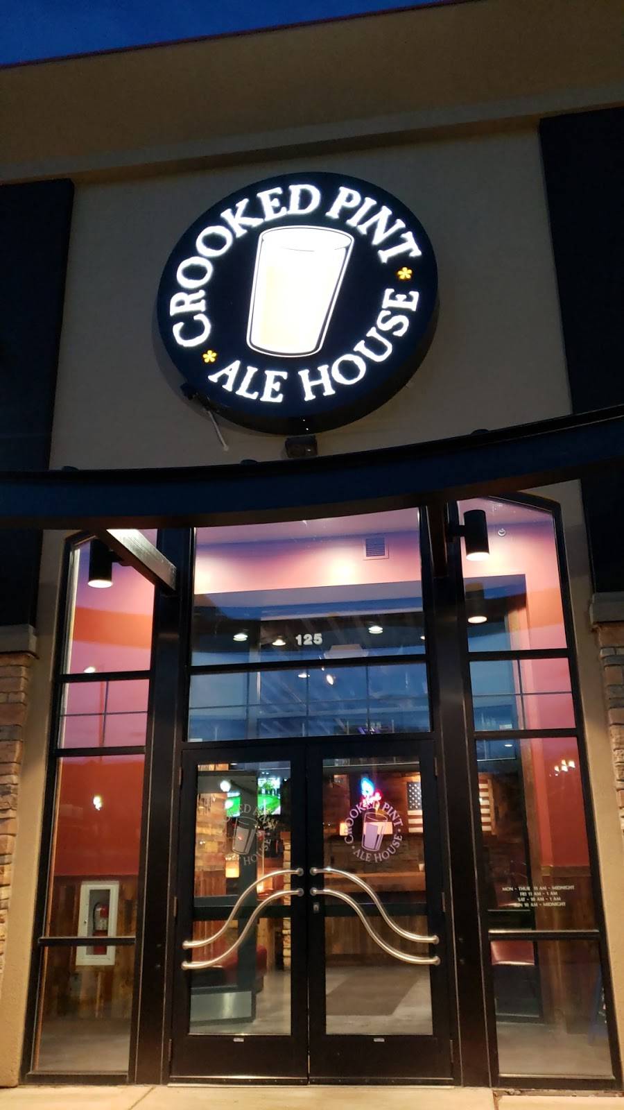 Crooked Pint Ale House | restaurant | 125 1st Ave NE, Faribault, MN 55021, USA | 5074971272 OR +1 507-497-1272
