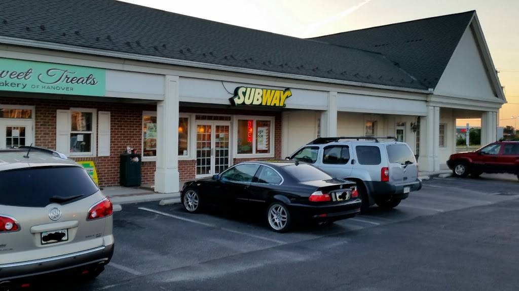 Subway | restaurant | 1055 Baltimore St, Hanover, PA 17331, USA | 7176335592 OR +1 717-633-5592