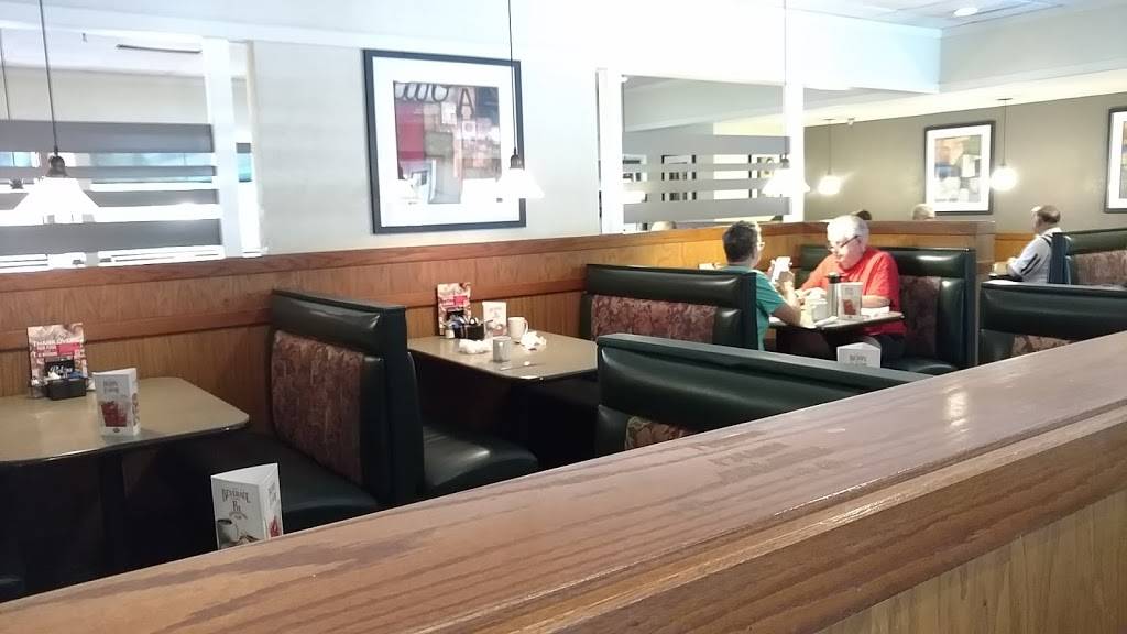 Perkins Restaurant & Bakery | restaurant | 4335 Tamiami Trail E, Naples, FL 34112, USA | 2397758200 OR +1 239-775-8200
