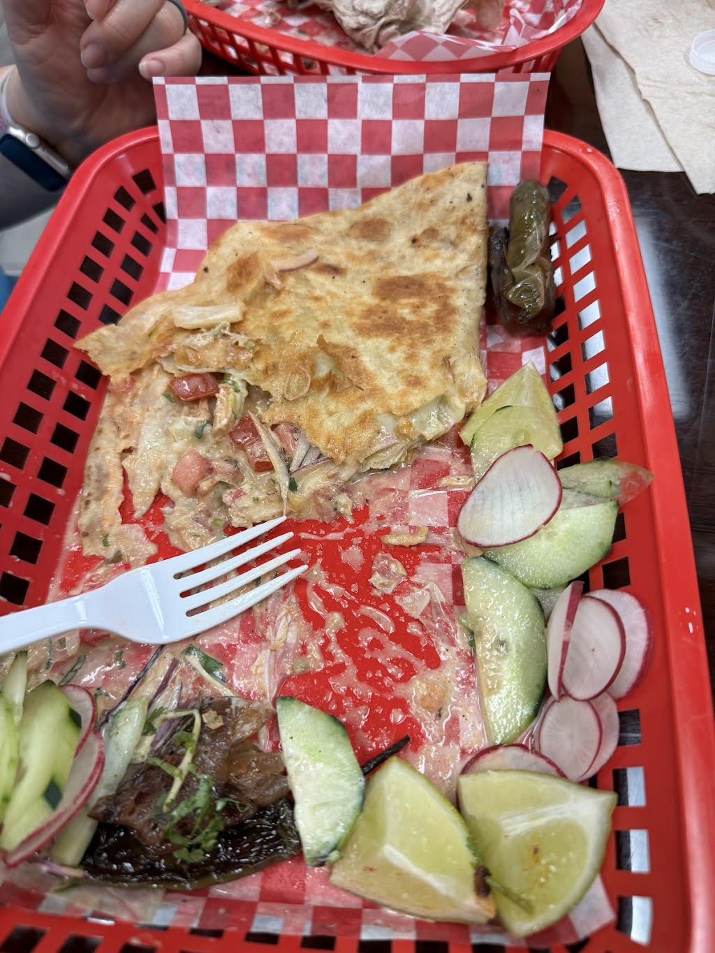 Tacos y Mariscos Los Carnales inc. | restaurant | 465 Morton Ave, Nashville, TN 37211, USA | 6155162697 OR +1 615-516-2697