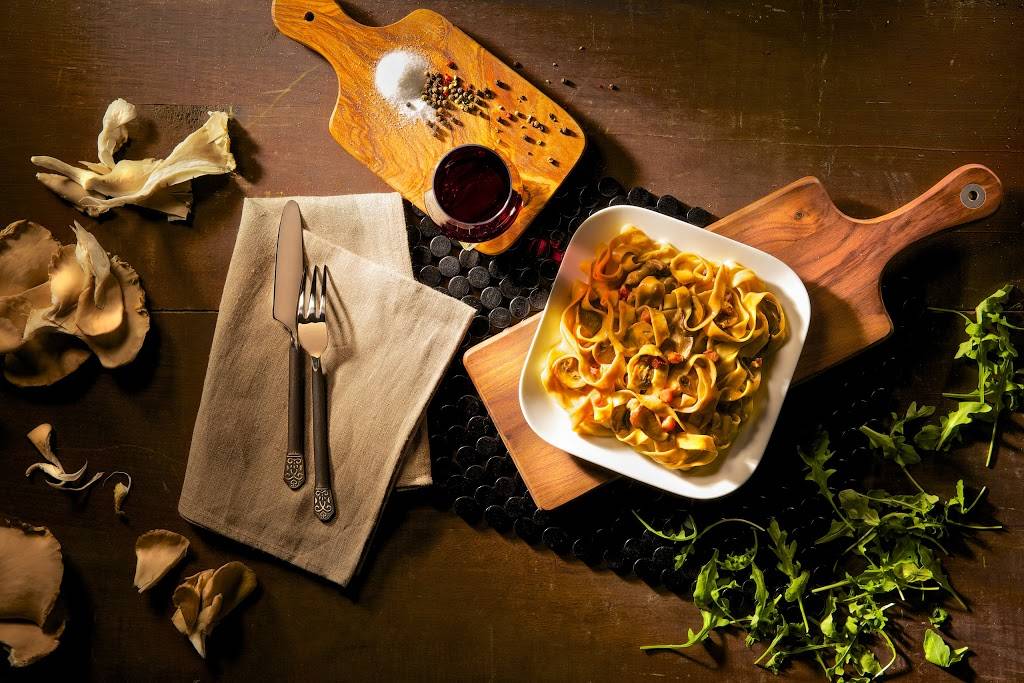 Topla! | restaurant | 2360 Ch Ste-Foy, Québec, QC G1V 4H2, Canada | 4187803205 OR +1 418-780-3205