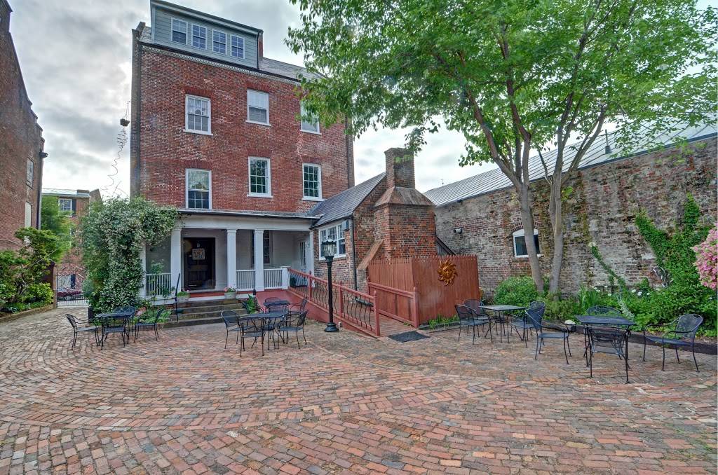Isaac Taylor Garden Event Venue in New Bern | cafe | 228 Craven St, New Bern, NC 28560, USA | 2526267673 OR +1 252-626-7673