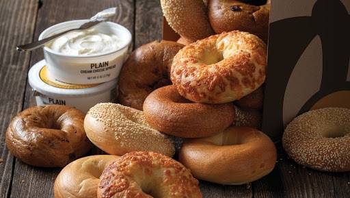 Einstein Bros. Bagels | bakery | 1401 N Veterans Pkwy Suite 3, Bloomington, IL 61704, USA | 3095854911 OR +1 309-585-4911