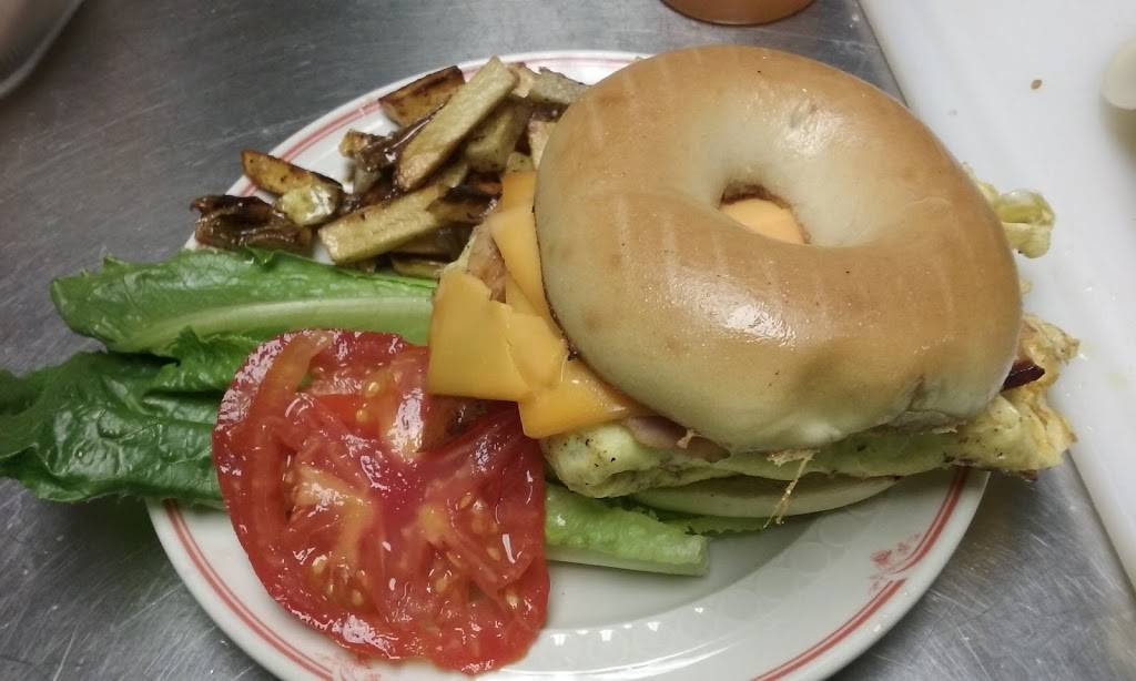 Spanky Ds Restaurant and Catering Hall | restaurant | 1445 Market St, Beaver, PA 15009, USA | 7246508773 OR +1 724-650-8773