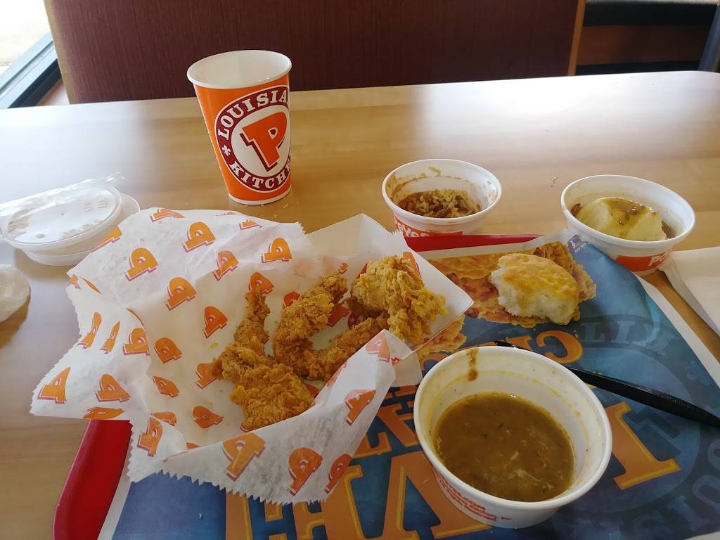 Popeyes Louisiana Kitchen - Restaurant | 1200 S Arlington St, Akron, OH ...