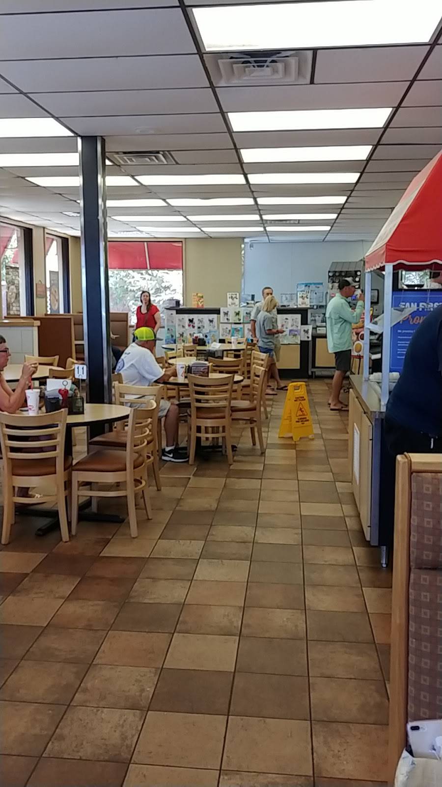 Dairy Queen Store | restaurant | 111 TX-239, Tivoli, TX 77990, USA | 3612863307 OR +1 361-286-3307