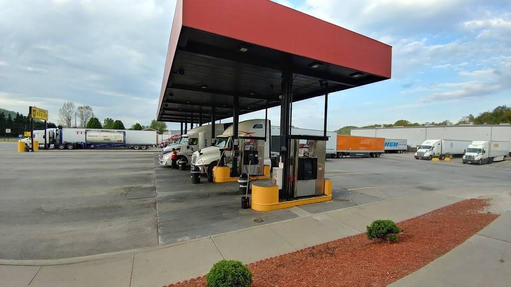 Pilot Travel Center | restaurant | 4304 1st Ave, Nitro, WV 25143, USA | 3047558654 OR +1 304-755-8654