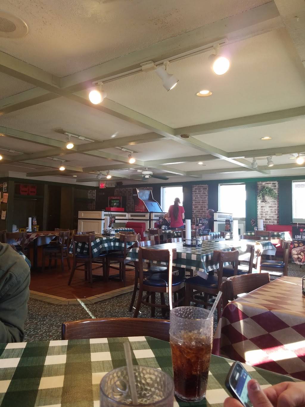 Pizza Hut | meal takeaway | 1050 E Tri County Blvd, Oliver Springs, TN 37840, USA | 8654351721 OR +1 865-435-1721